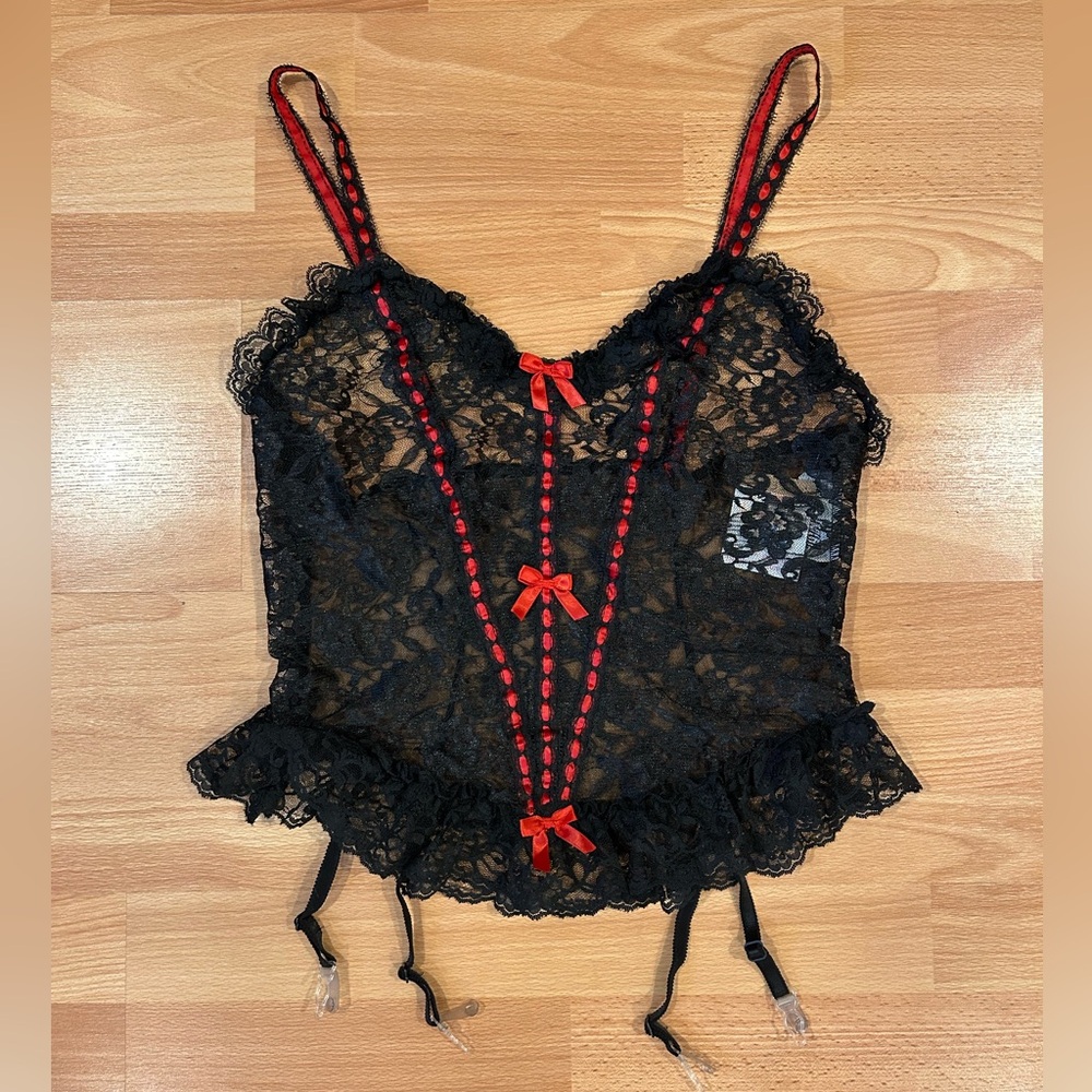 Vampy gothic lace cami